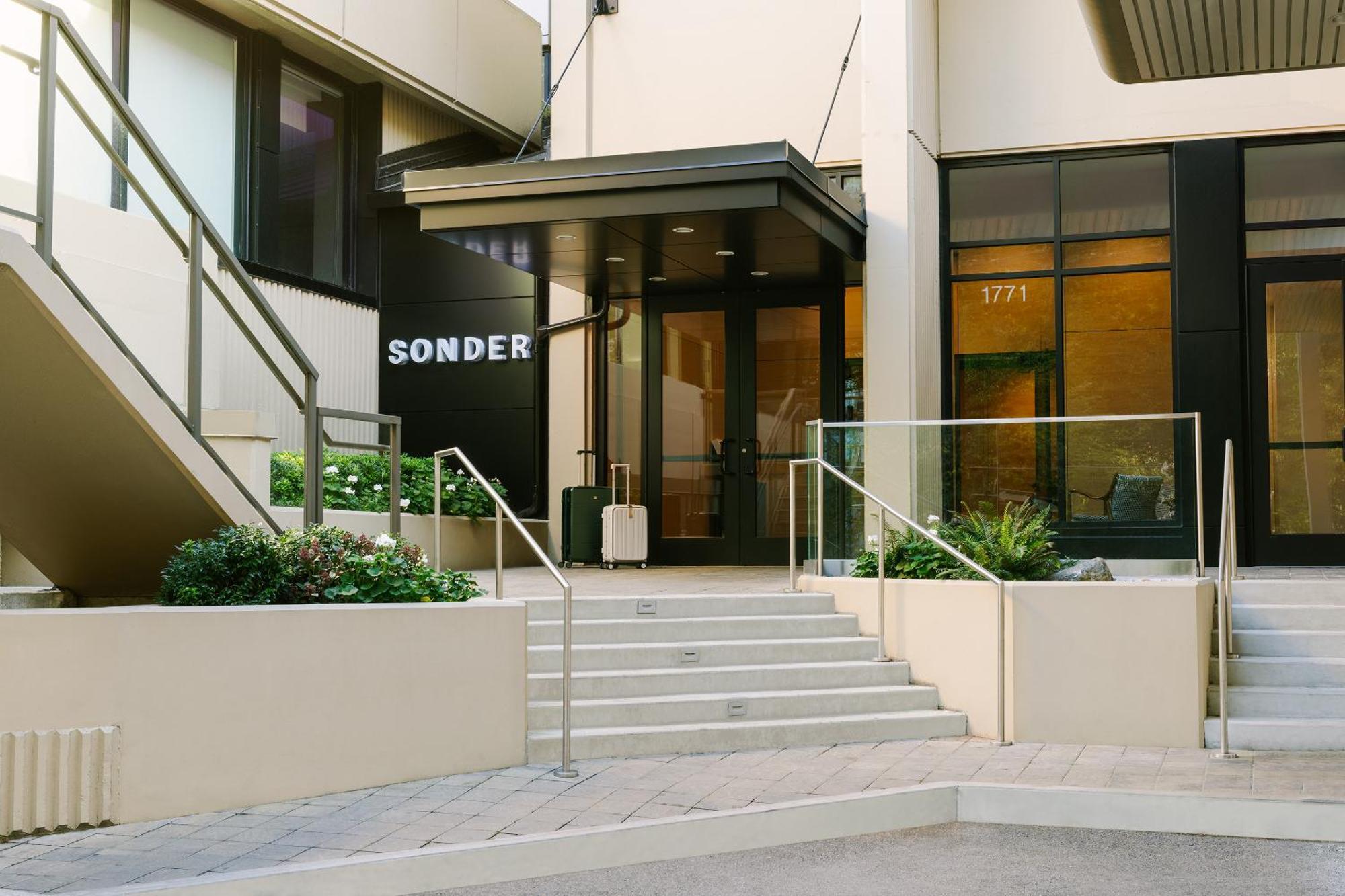 Aparthotel Sonder At Revival Vancouver Exterior foto